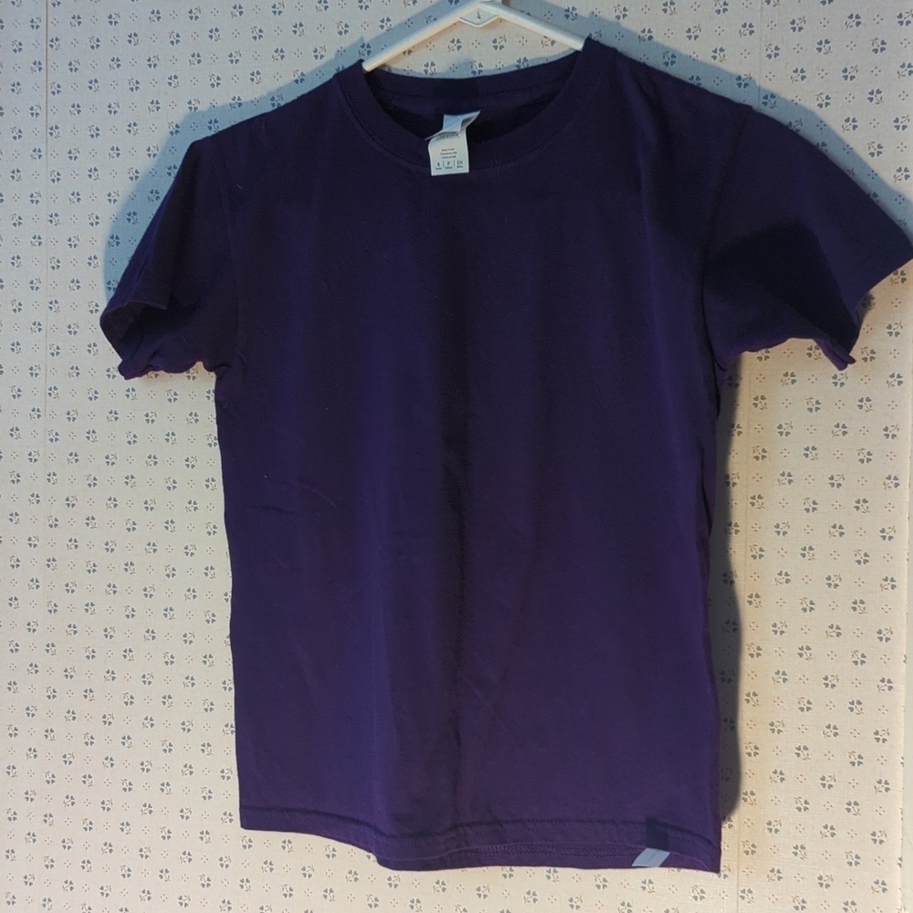 💜 Gildan Youth child purple T-shirt size Small short sleeves
